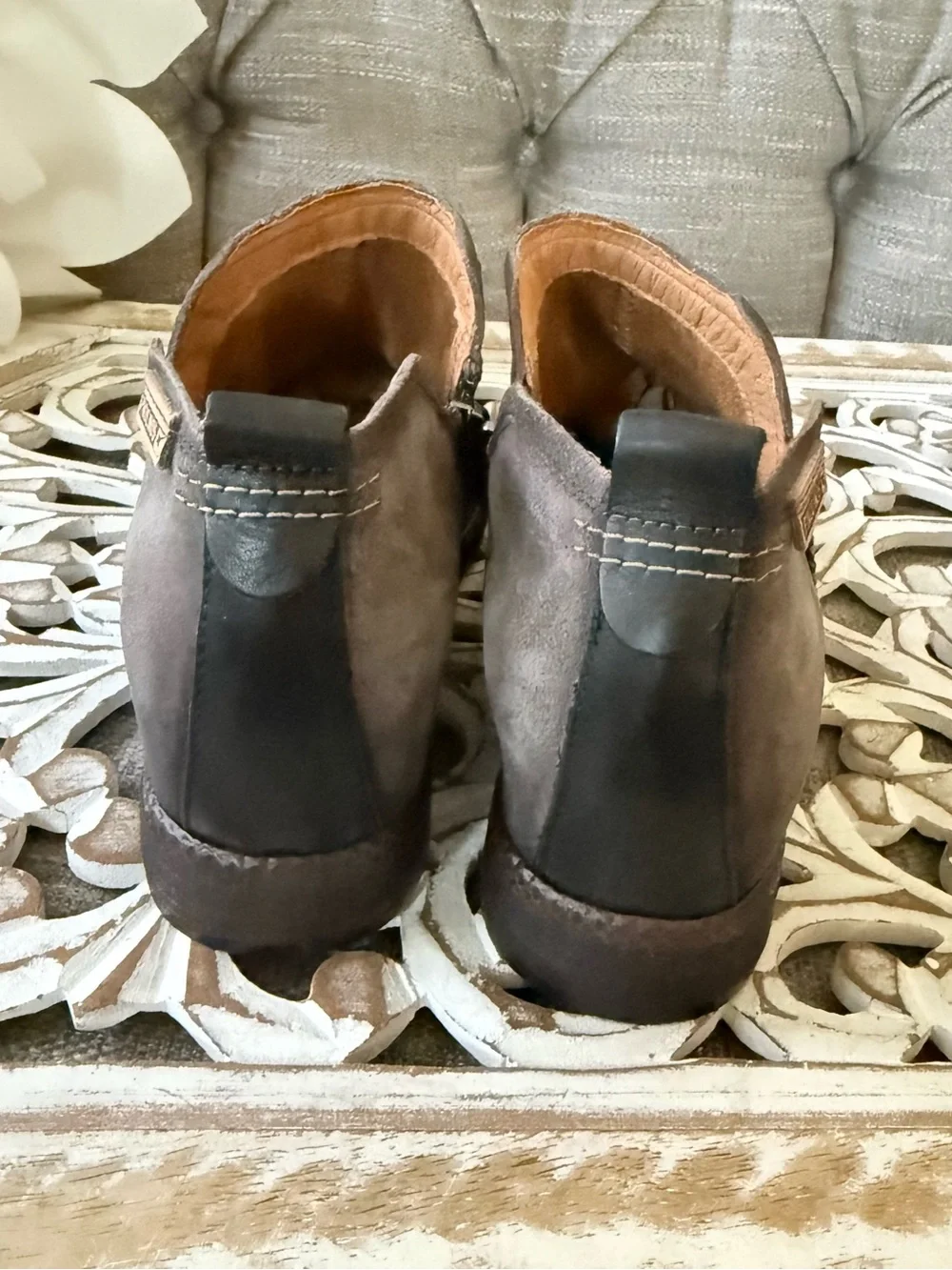 PIKOLINOS Taupe Suede Leather Chukka Boots Women’s 39 Women’s 8.5